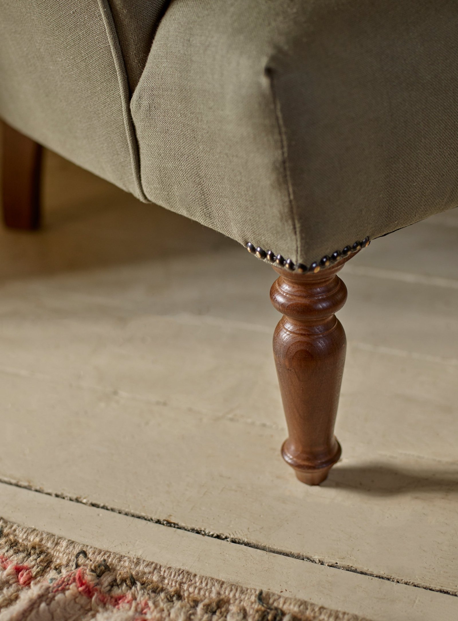 1-ClandonArmChair_052