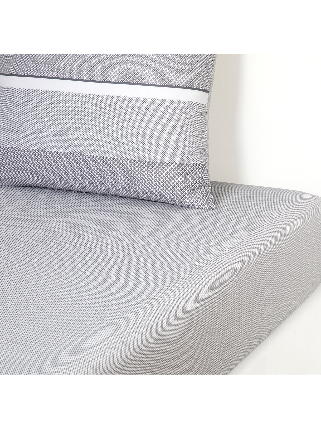 3596481945987_1_c6fa75f2-6f33-4191-8004-d51a706520dc