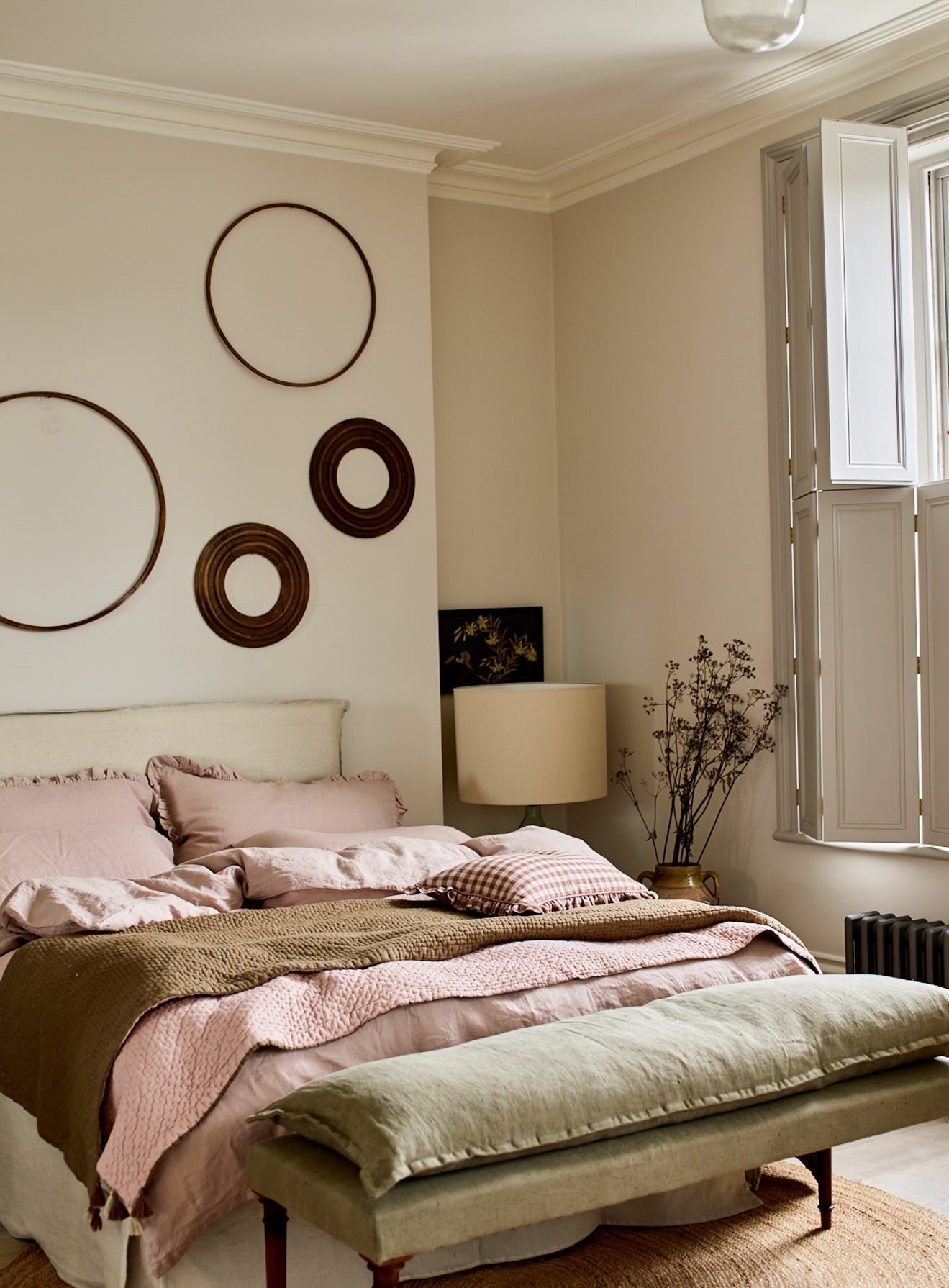 5.Mila_Carousel_625-4_cde76c89-ccb0-4189-816c-1da33b966469