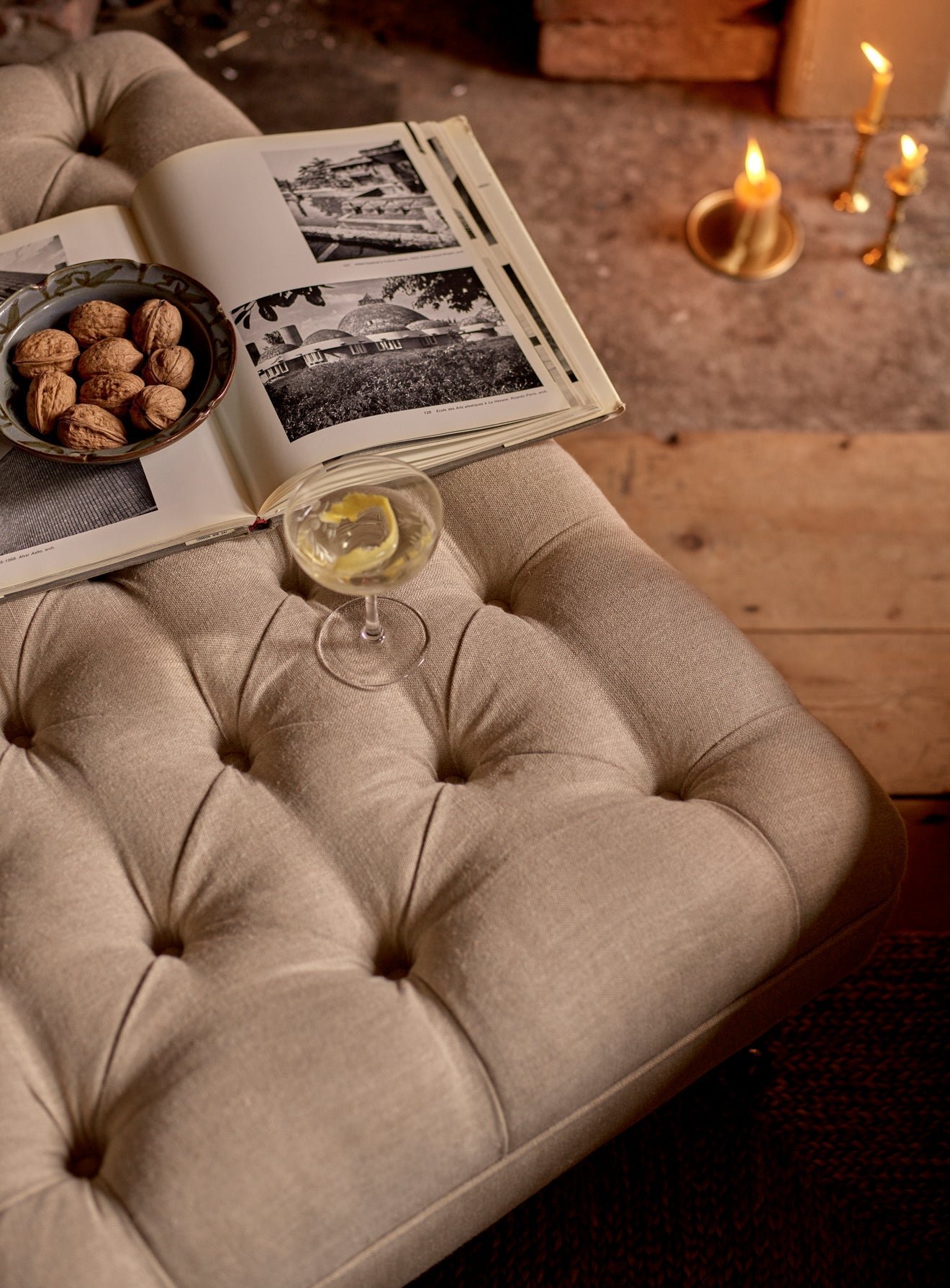 ElbertFootstall_007_2ab30dc4-1186-4ce1-86c8-666864f47766